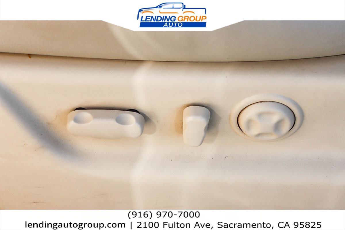 Used 2007 Cadillac Escalade AWD w/ Information Package image 19