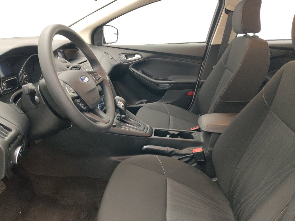 Used 2017 Ford Focus SE FWD image 17
