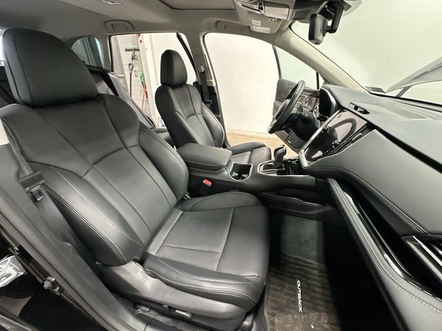 Certified 2025 Subaru Outback Limited image 24