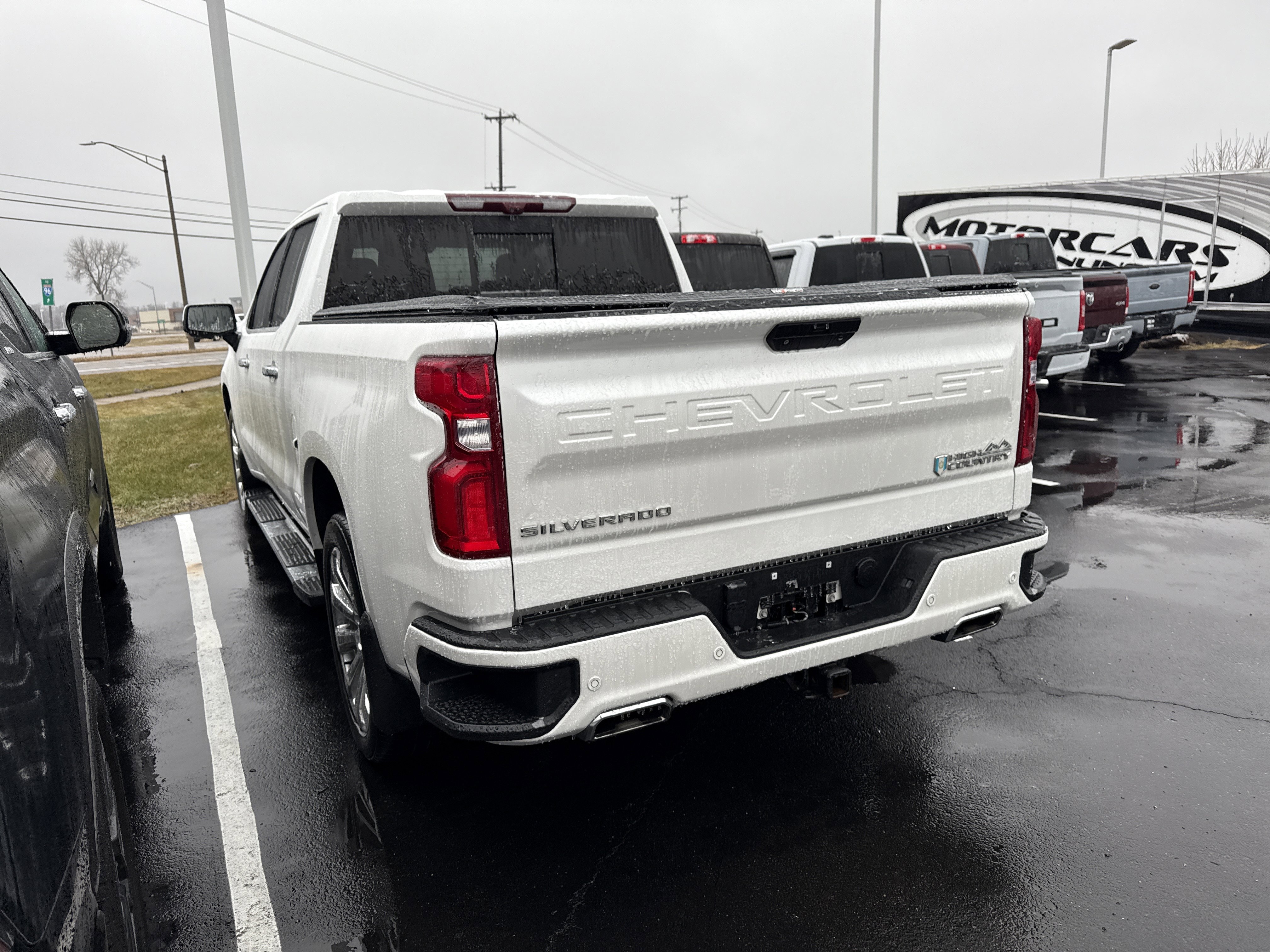 Used 2022 Chevrolet Silverado 1500 High Country image 3