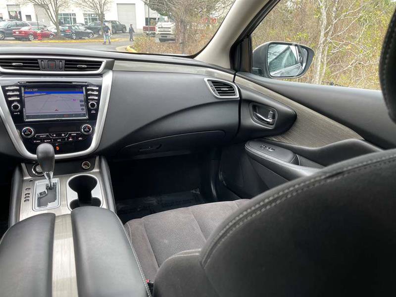 Used 2017 Nissan Murano S w/ Navigation Package image 10