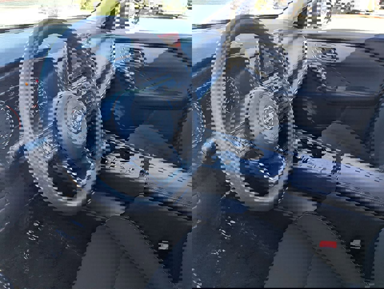 Certified 2024 Nissan Rogue S image 18