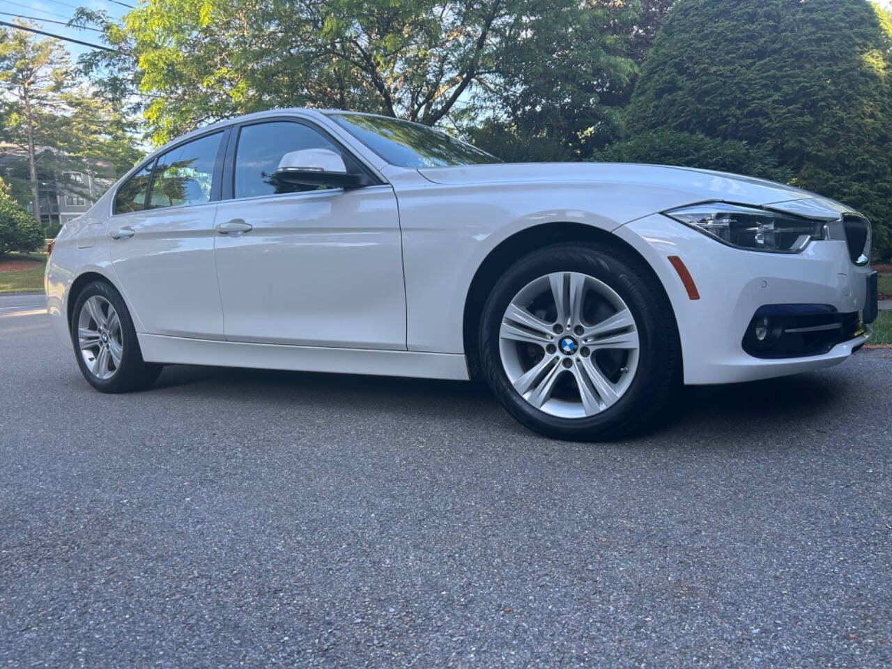 Used 2018 BMW 330i xDrive Sedan w/ Premium Package AWD/4WD image 2