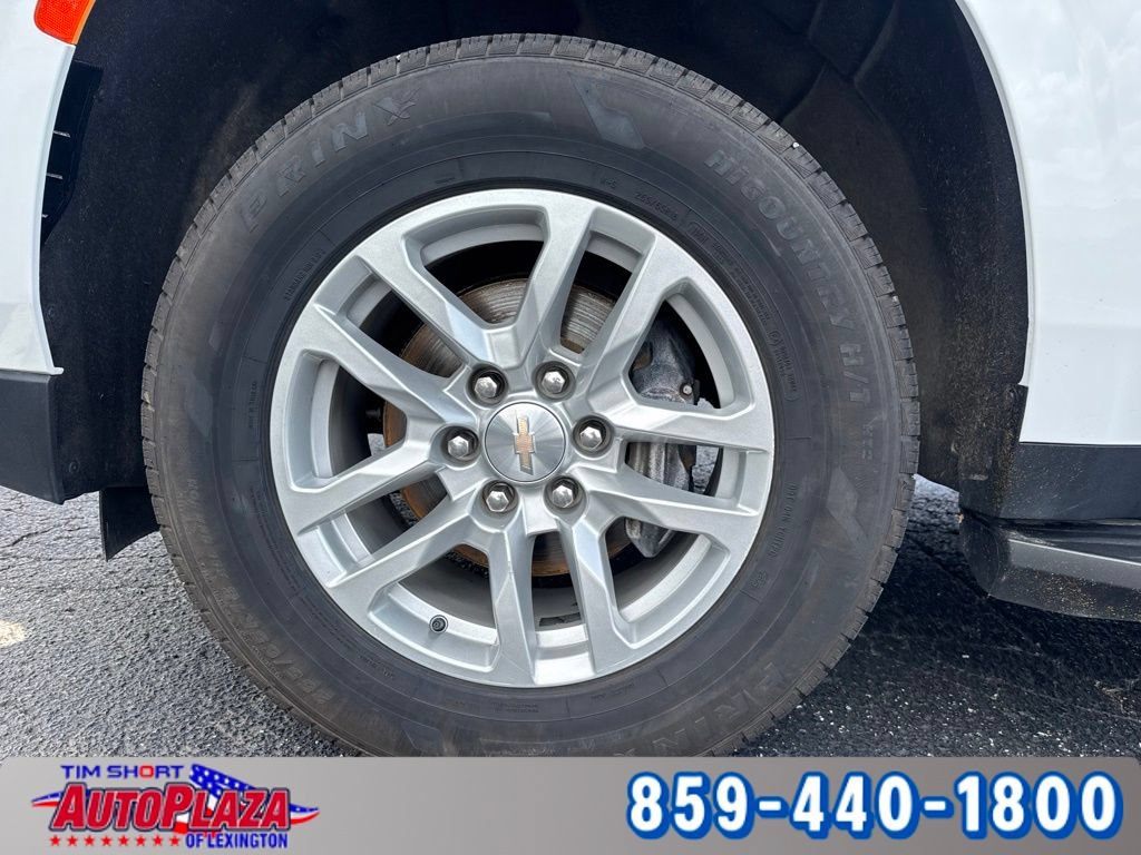 Used 2023 Chevrolet Suburban LT RWD image 6