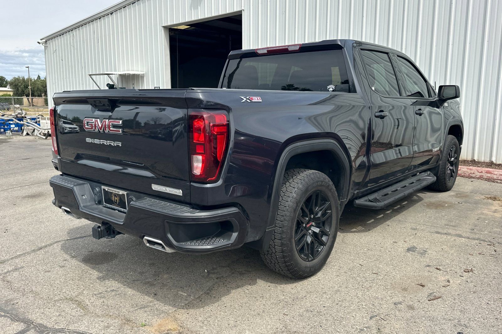 Used 2023 GMC Sierra 1500 Elevation w/ X31 Off-Road Package image 7