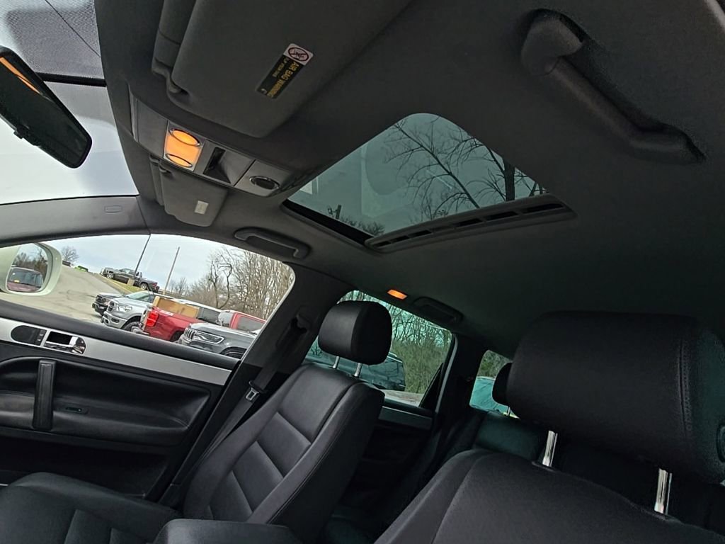 Used 2008 Volkswagen Touareg VR6 image 20