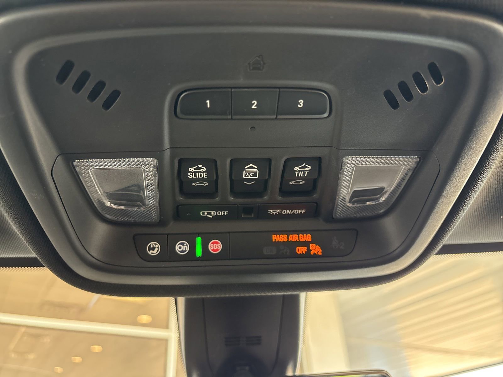 Used 2023 Chevrolet Traverse Premier w/ Redline Edition FWD image 26