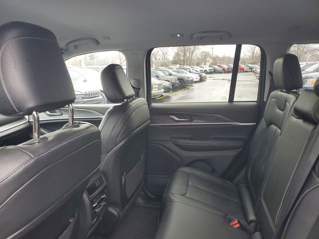 Used 2023 Jeep Grand Cherokee Limited w/ Trailer Tow Prep Group (B) image 9