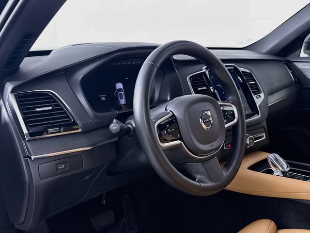 Used 2025 Volvo XC90 B6 Ultra w/ Protection Package Premier AWD/4WD image 9