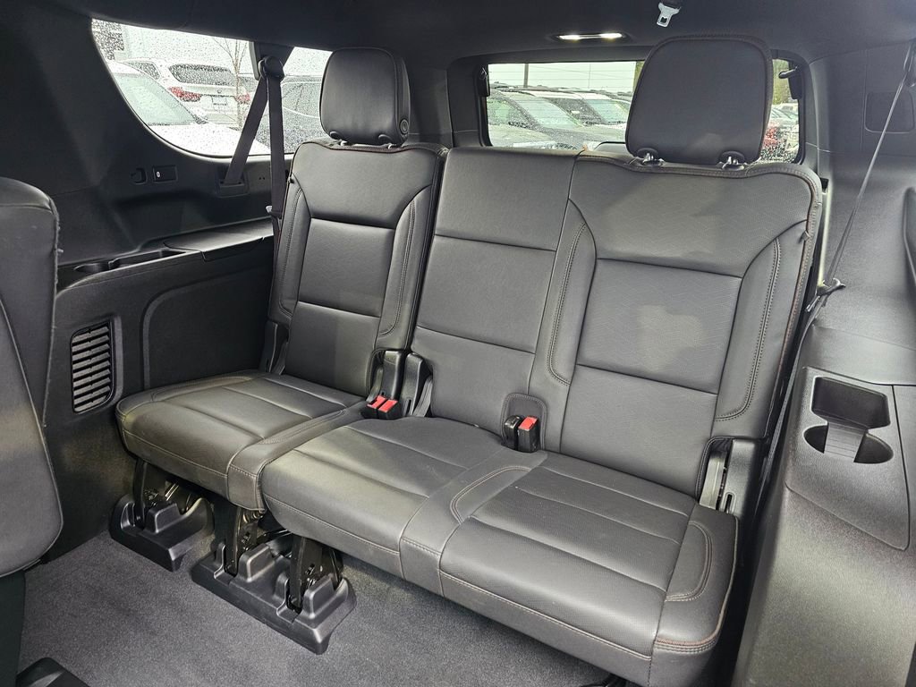 Used 2022 Chevrolet Suburban High Country image 18