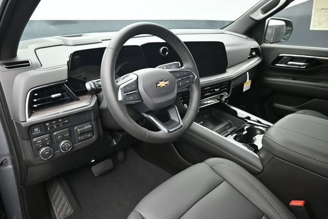 New 2026 Chevrolet Suburban LT w/ Comfort Package AWD/4WD image 18