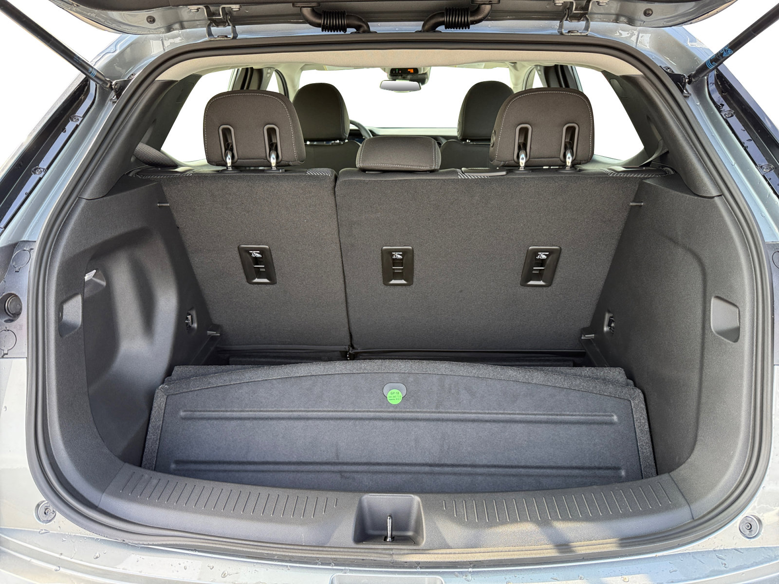 New 2027 Chevrolet Bolt LT w/ Comfort Package image 17