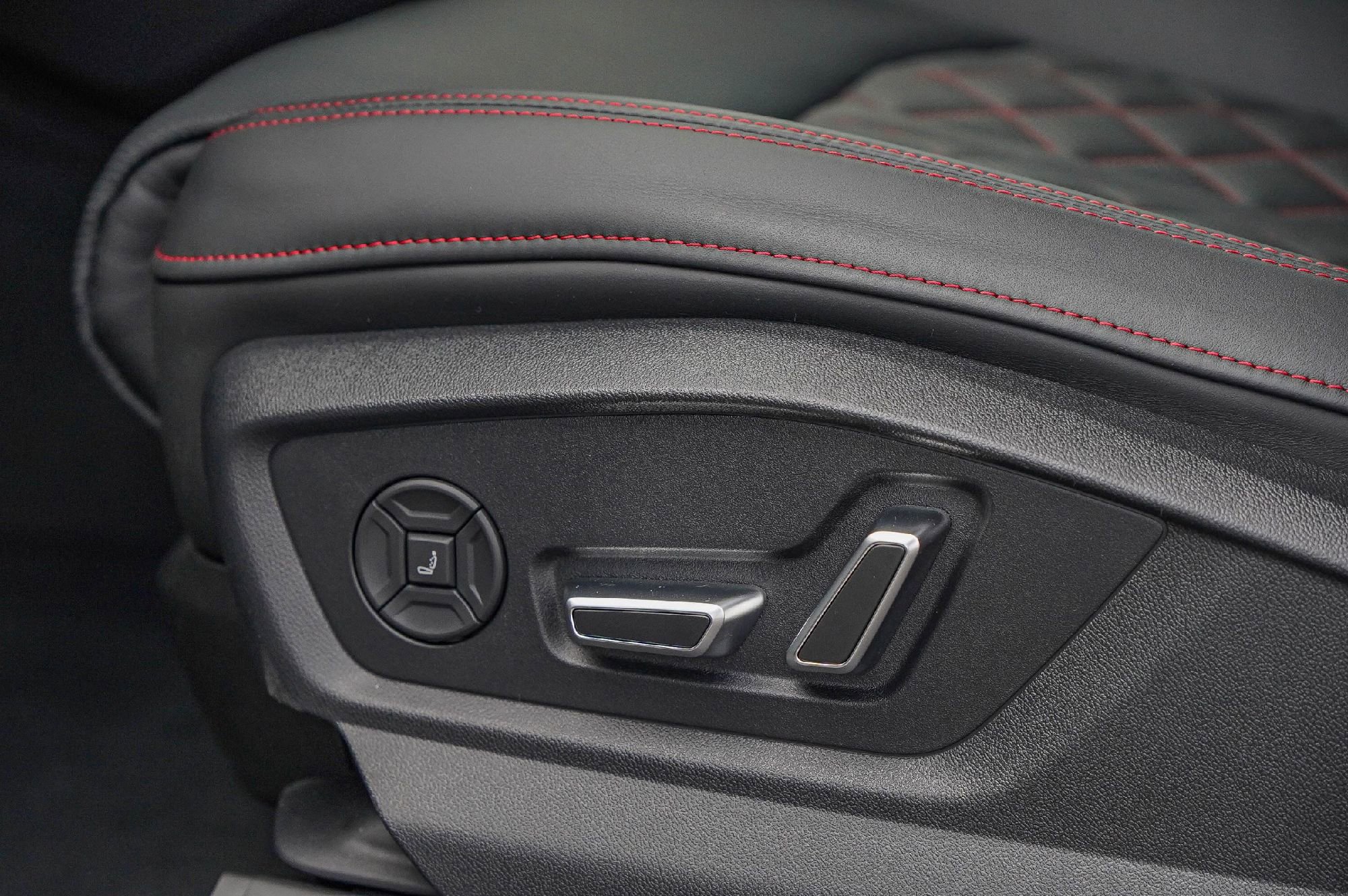 New 2026 Audi SQ8 Prestige image 19