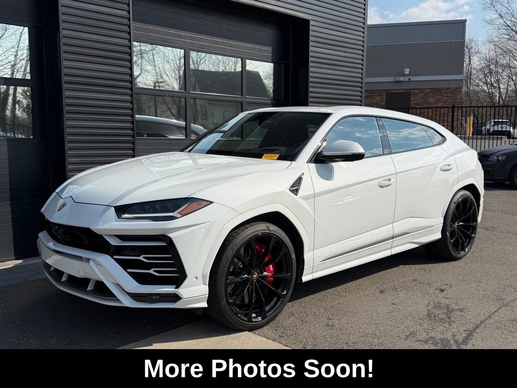 Used 2022 Lamborghini Urus image 1