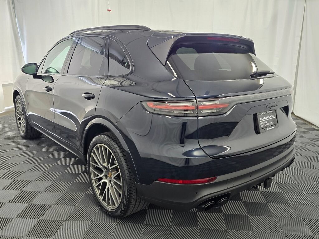 Certified 2023 Porsche Cayenne Platinum Edition AWD/4WD image 3