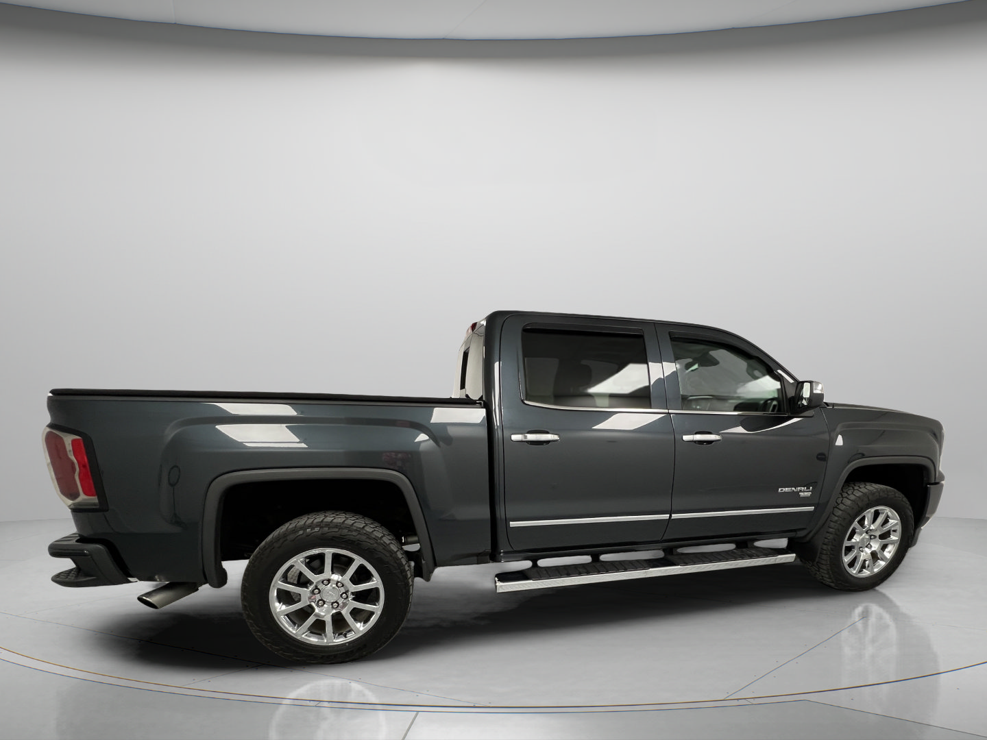 Used 2018 GMC Sierra 1500 Denali AWD/4WD image 9