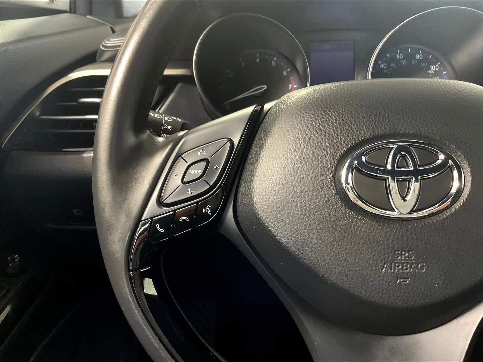Used 2019 Toyota C-HR XLE image 22