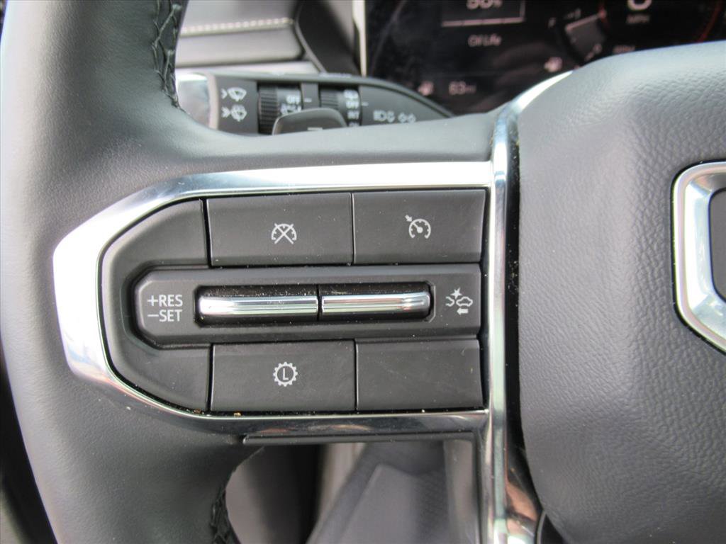 Used 2025 GMC Acadia Elevation image 23