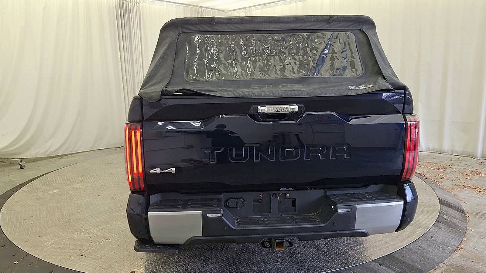 Used 2022 Toyota Tundra Limited image 2