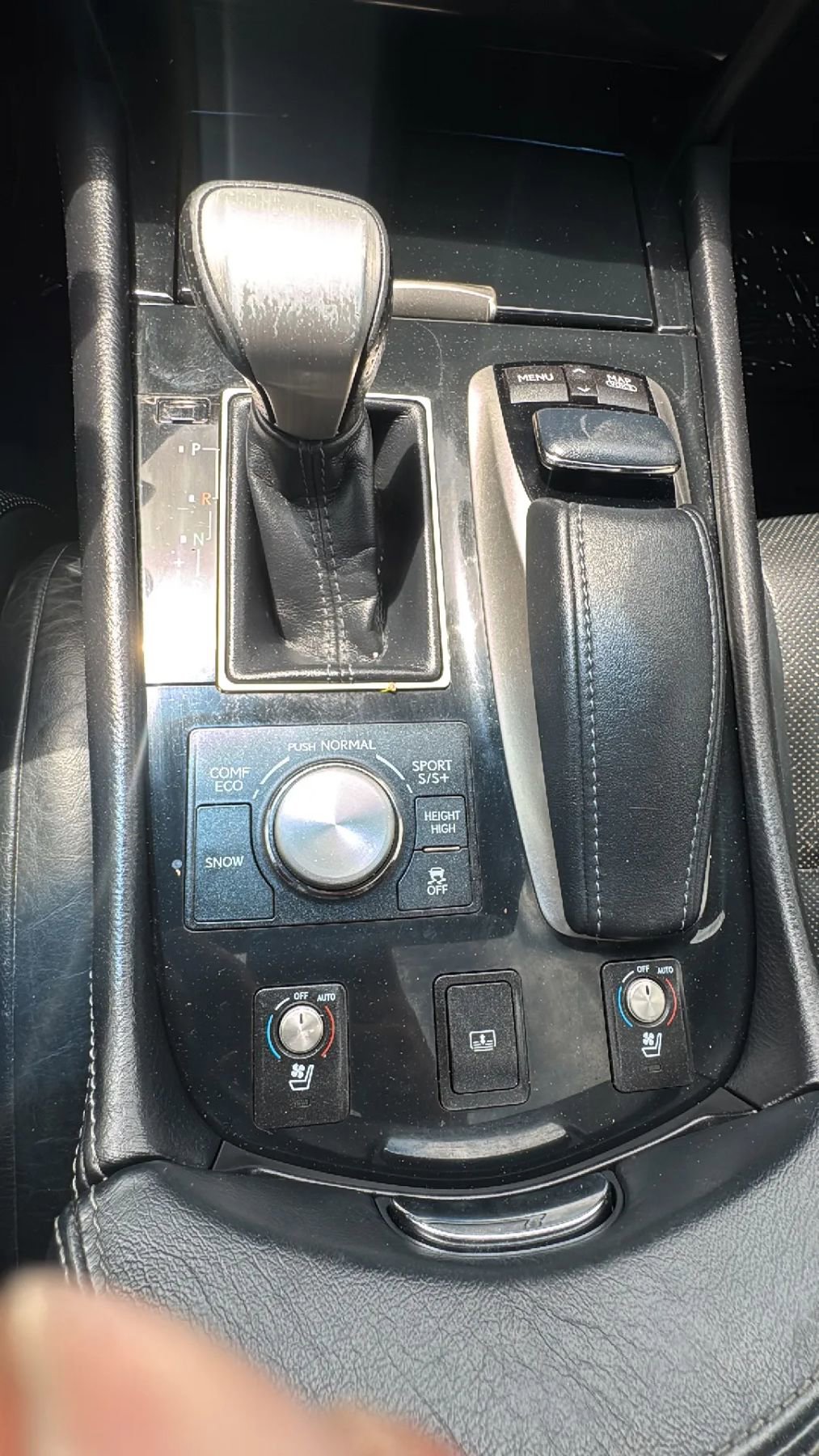 Used 2013 Lexus LS 460 AWD w/ F-Sport Pkg image 27