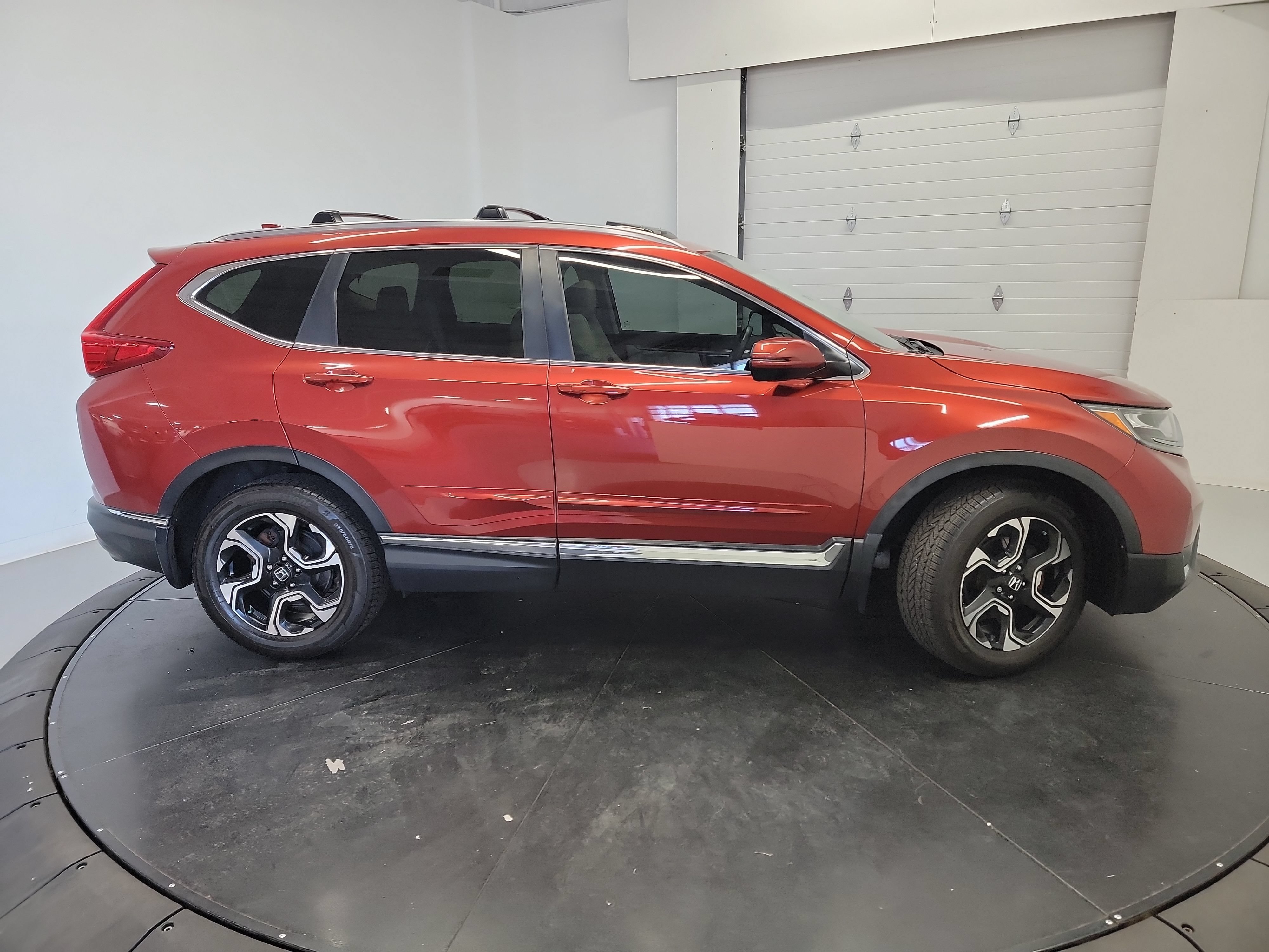 Used 2018 Honda CR-V Touring image 11