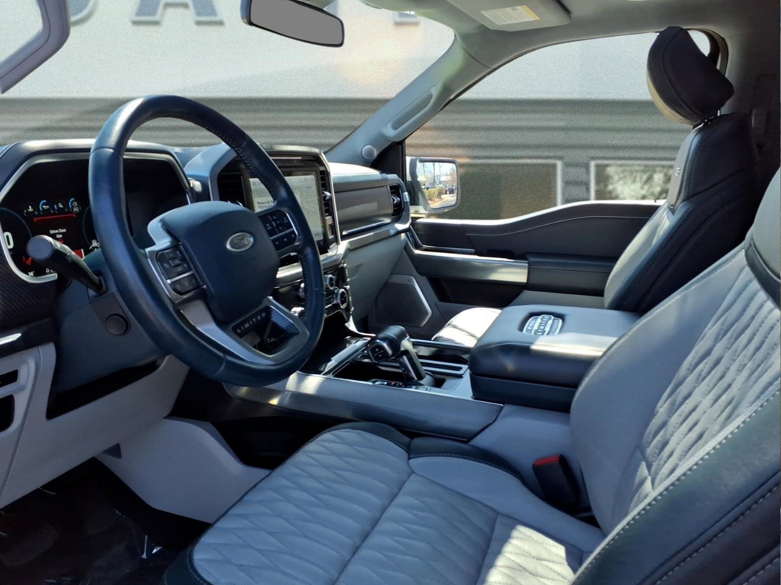 Used 2023 Ford F150 Limited image 15