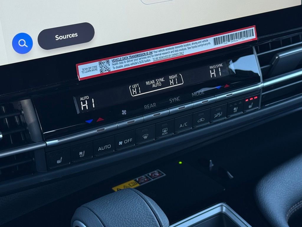 Used 2026 Toyota Sienna Platinum image 33