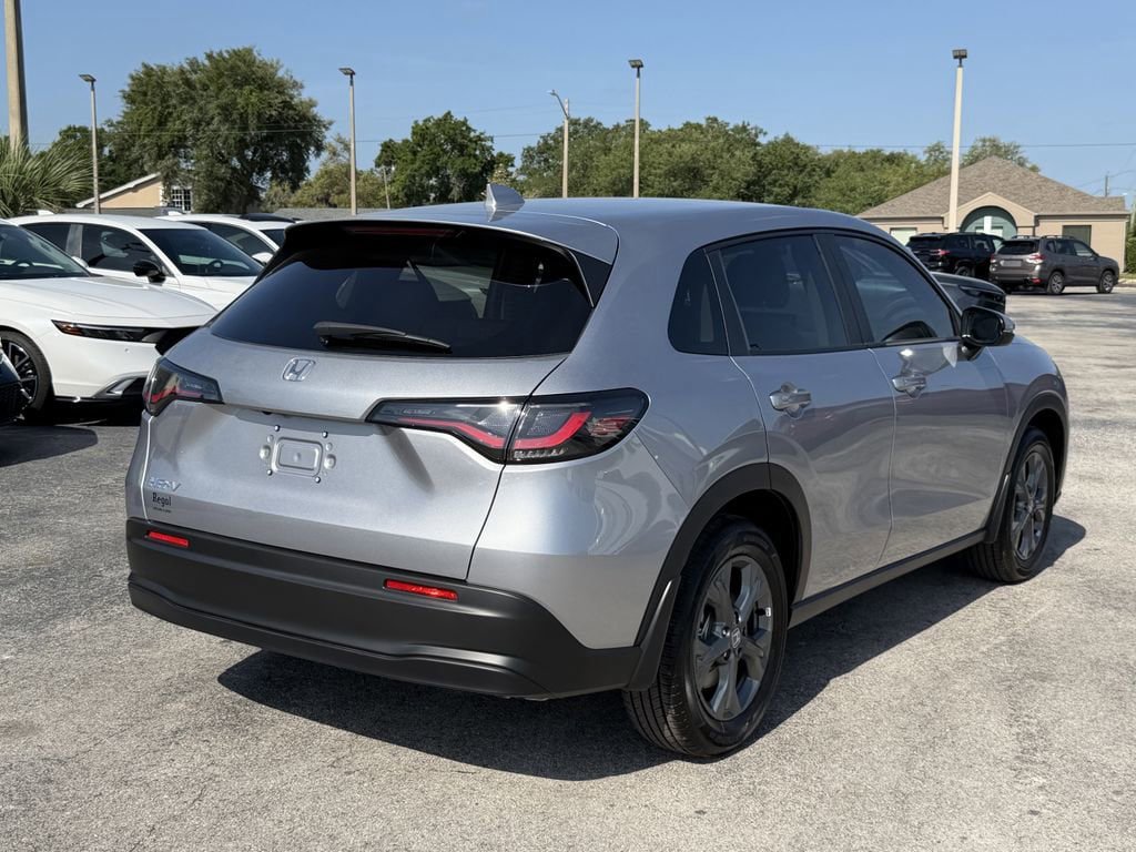 Used 2026 Honda HR-V LX image 5
