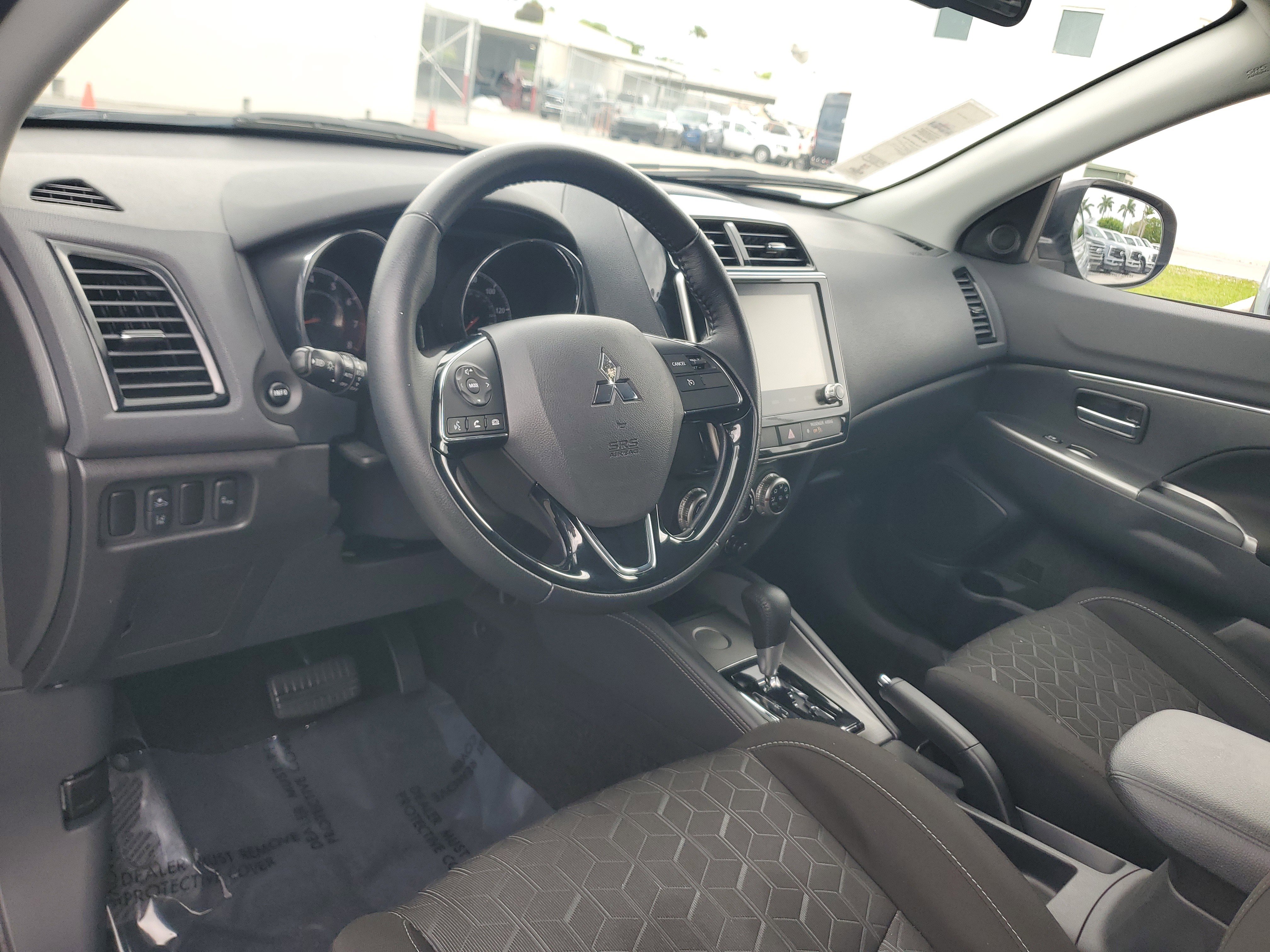 Used 2021 Mitsubishi Outlander Sport SE FWD image 9