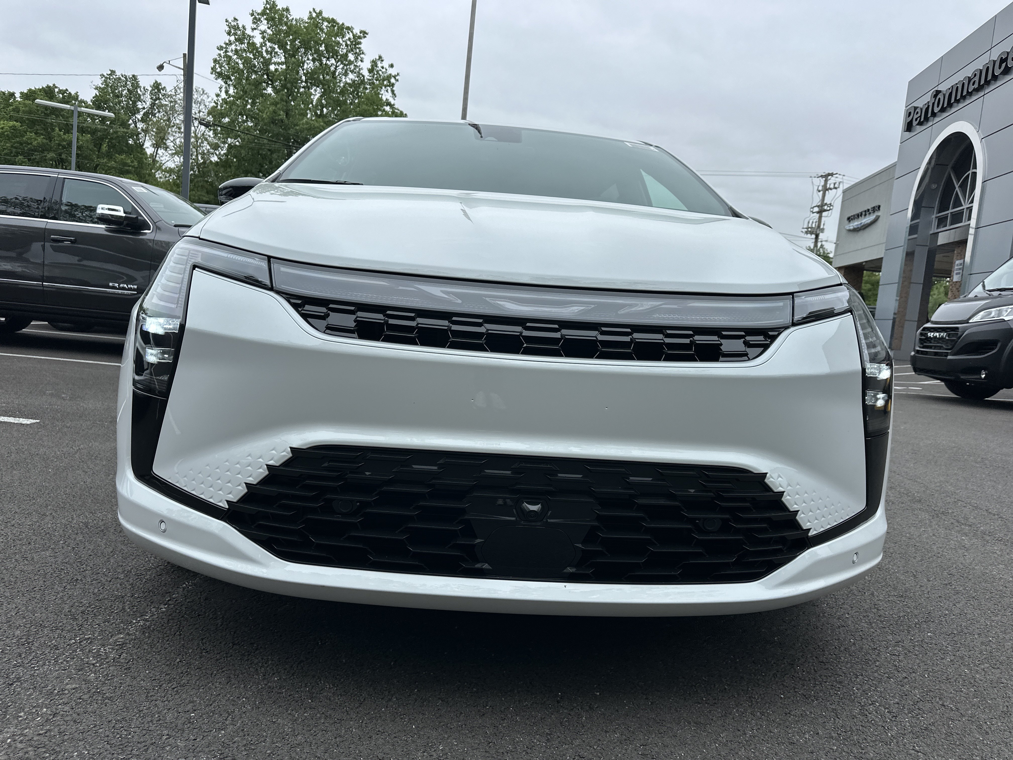 New 2027 Chrysler Pacifica Select w/ Family Tech Group FWD image 17