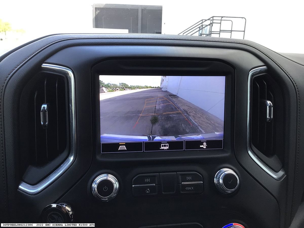 Used 2022 GMC Sierra 1500 AT4 w/ AT4 Preferred Package AWD/4WD image 9