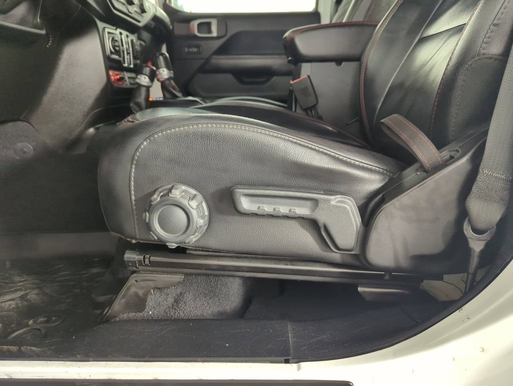 Used 2019 Jeep Wrangler Unlimited Rubicon AWD/4WD image 12