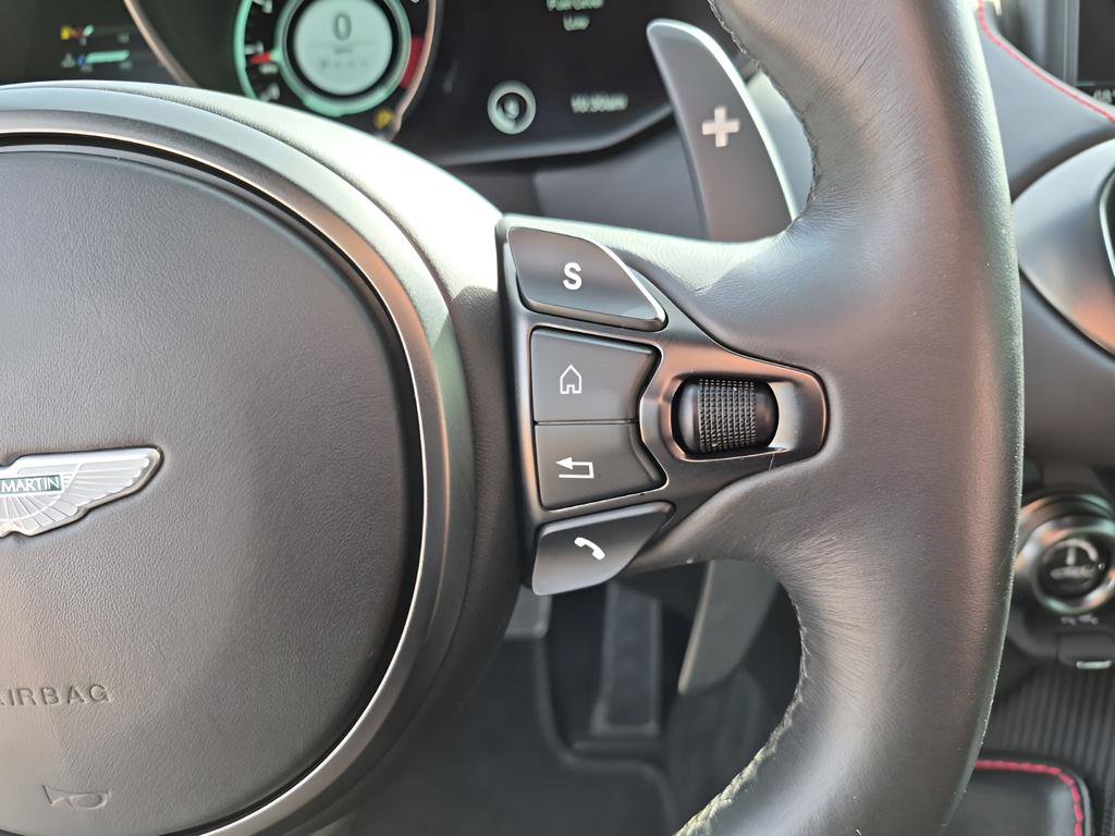 Used 2019 Aston Martin V8 Vantage Coupe image 26