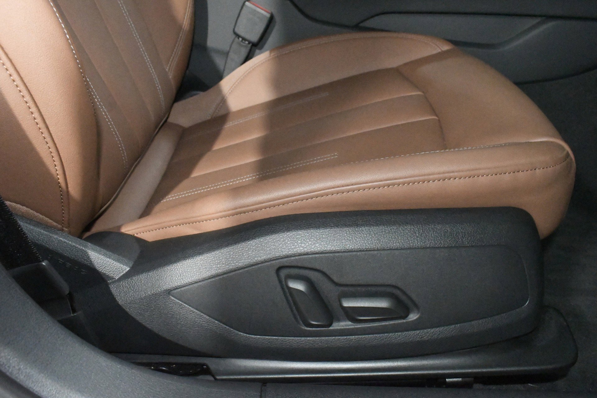 Used 2024 Audi A4 2.0T Premium Plus image 14