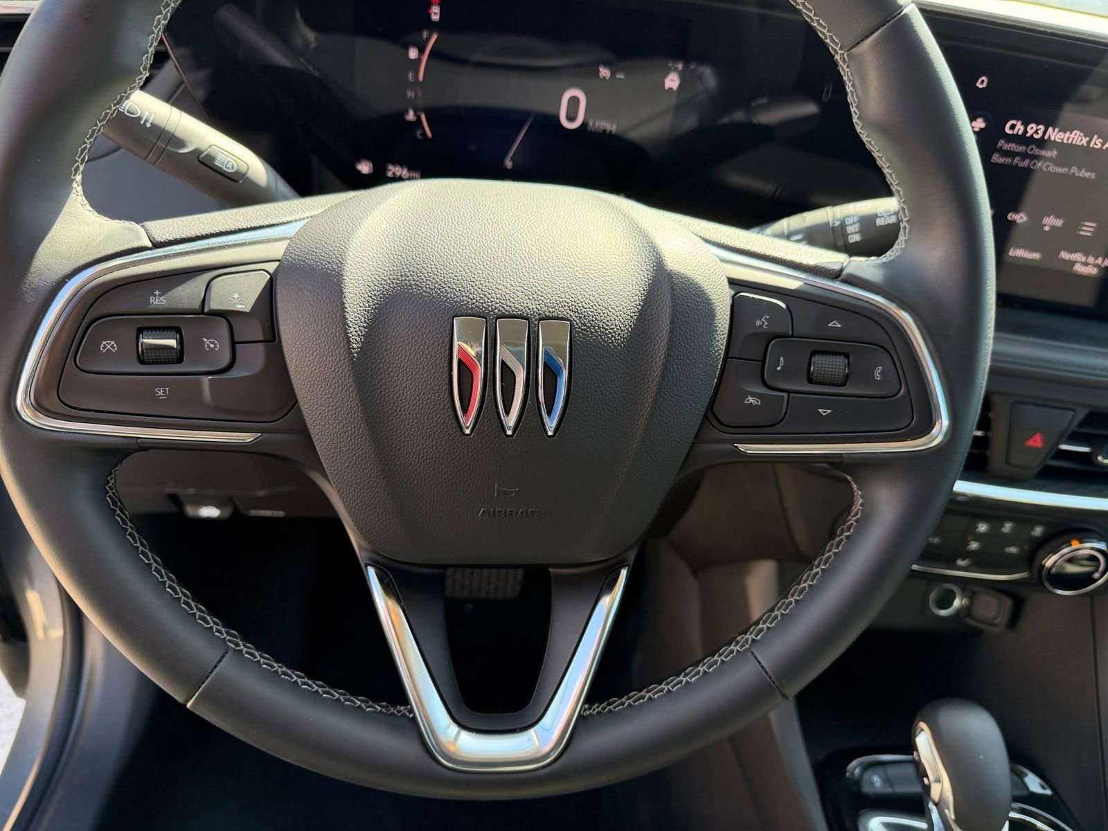 Used 2025 Buick Encore GX Preferred image 25