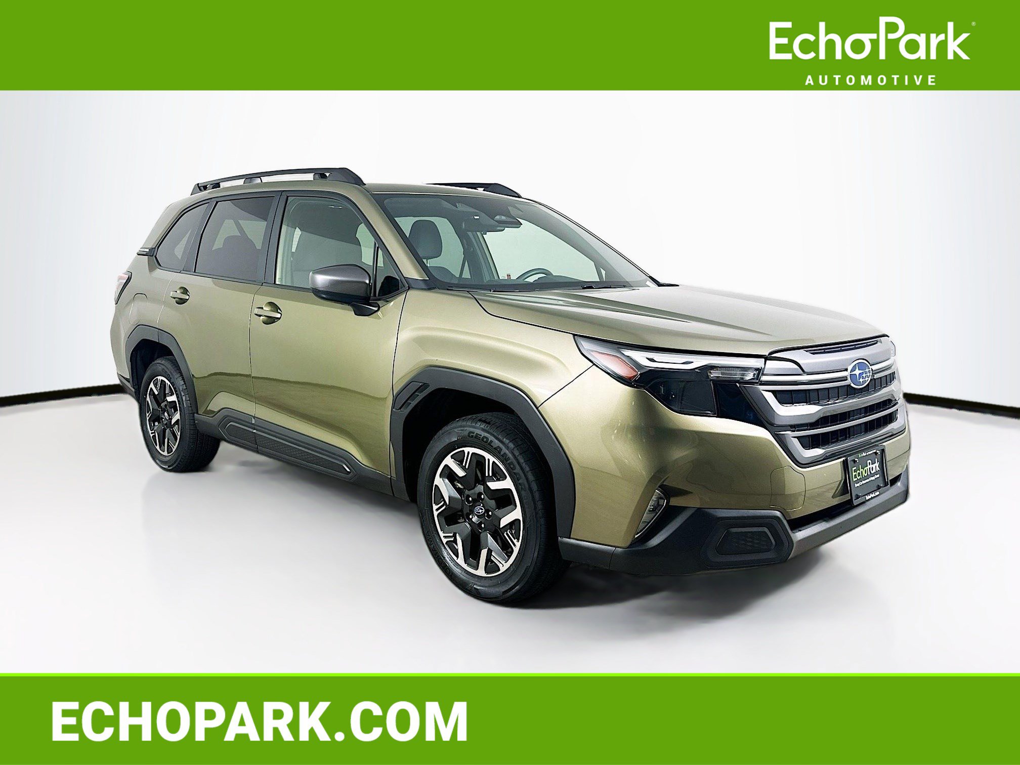 Used 2025 Subaru Forester Premium AWD/4WD image 1
