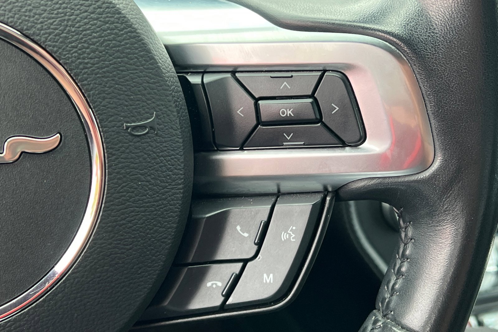 Used 2018 Ford Mustang GT Premium w/ Safe & Smart Package image 31