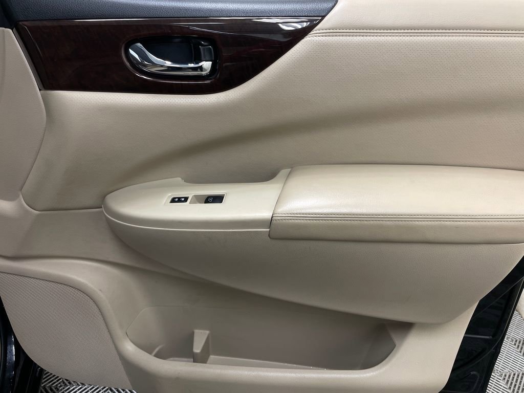 Used 2016 Nissan Quest SV w/ Leather Package image 38