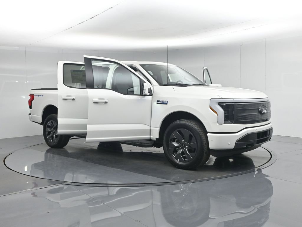 New 2025 Ford F150 Lightning Lariat w/ Max Trailer Tow Package image 31