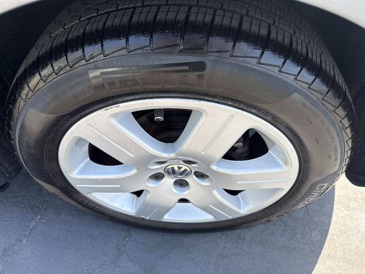 Used 2007 Volkswagen Beetle Coupe w/ Package 1 image 25