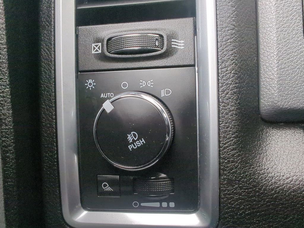 Used 2014 RAM 1500 Outdoorsman image 25