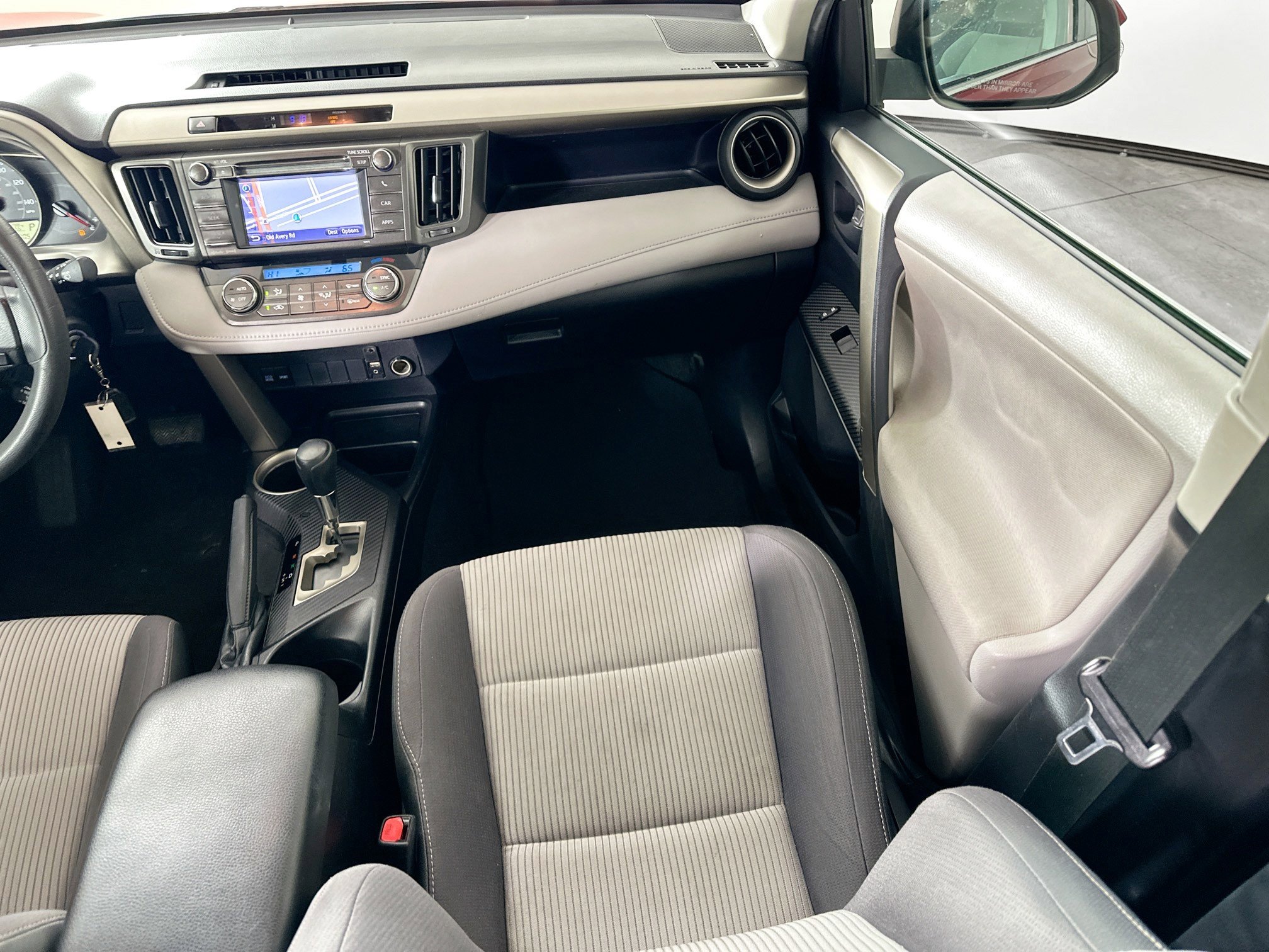 Used 2013 Toyota RAV4 XLE image 29