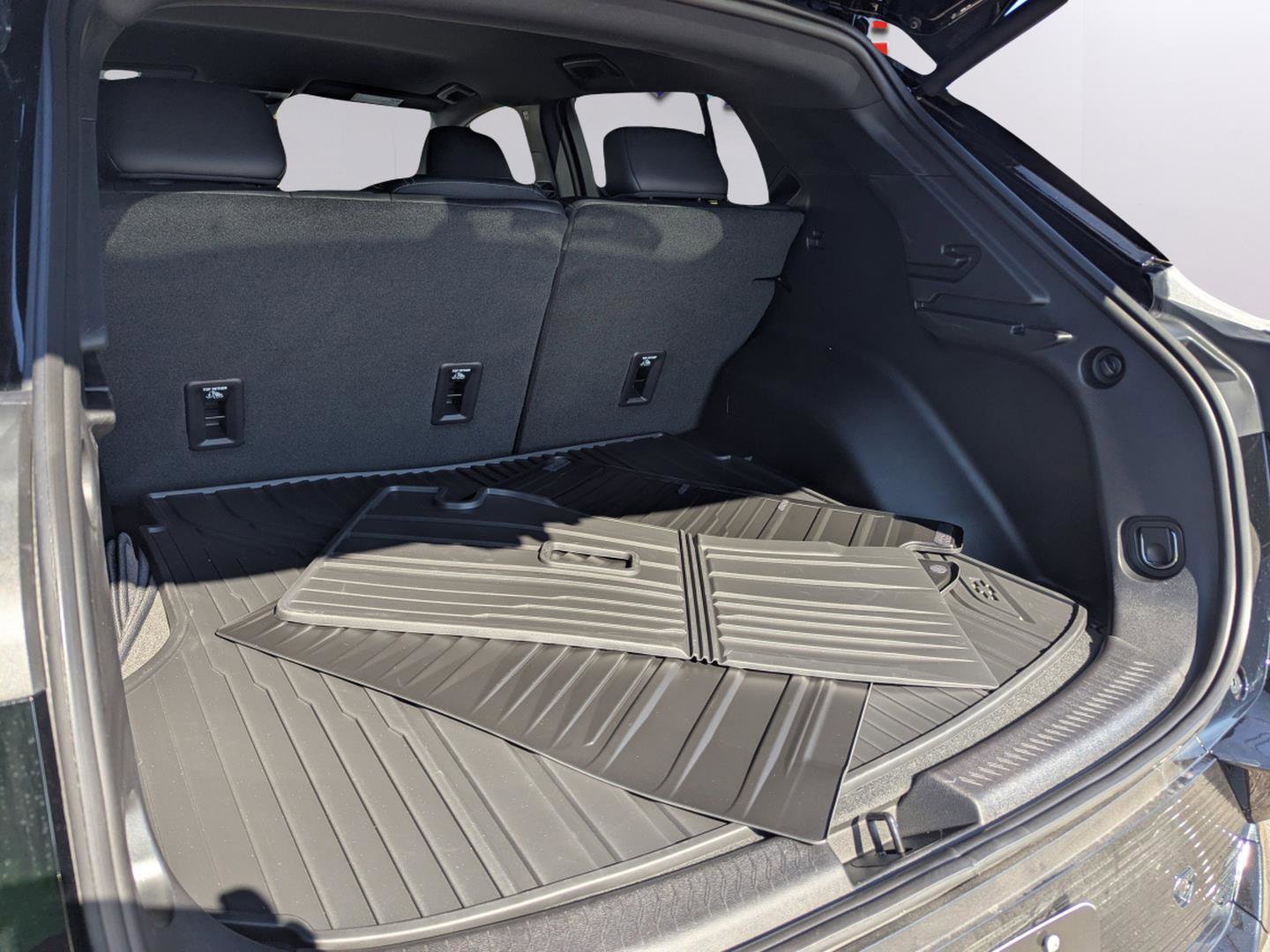 New 2026 Chevrolet Equinox EV LT w/ Convenience Package II image 10