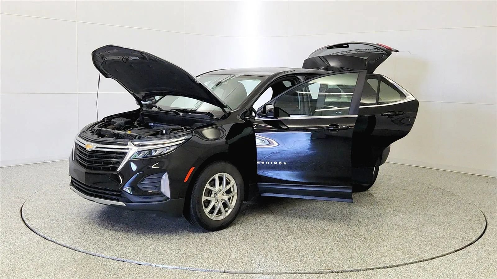 Used 2023 Chevrolet Equinox LT FWD image 10