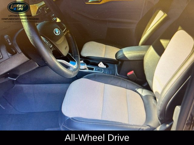 Used 2022 Ford Escape Titanium w/ Titanium Elite Package AWD/4WD image 12