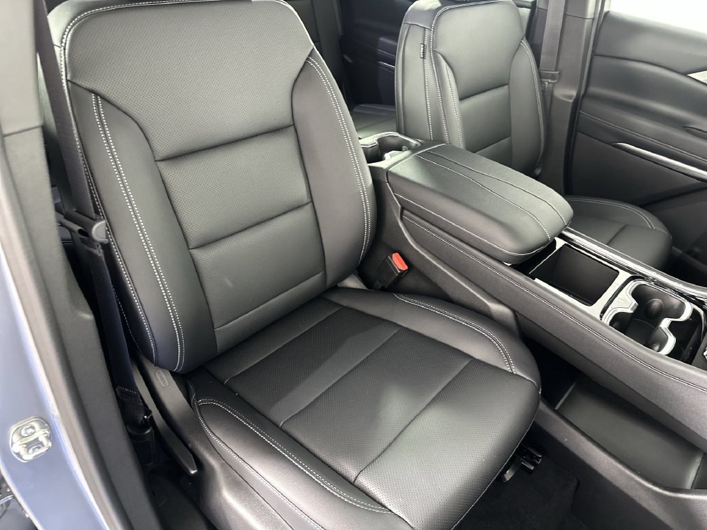 New 2027 Chevrolet Traverse LT w/ Driver Confidence Package AWD/4WD image 28