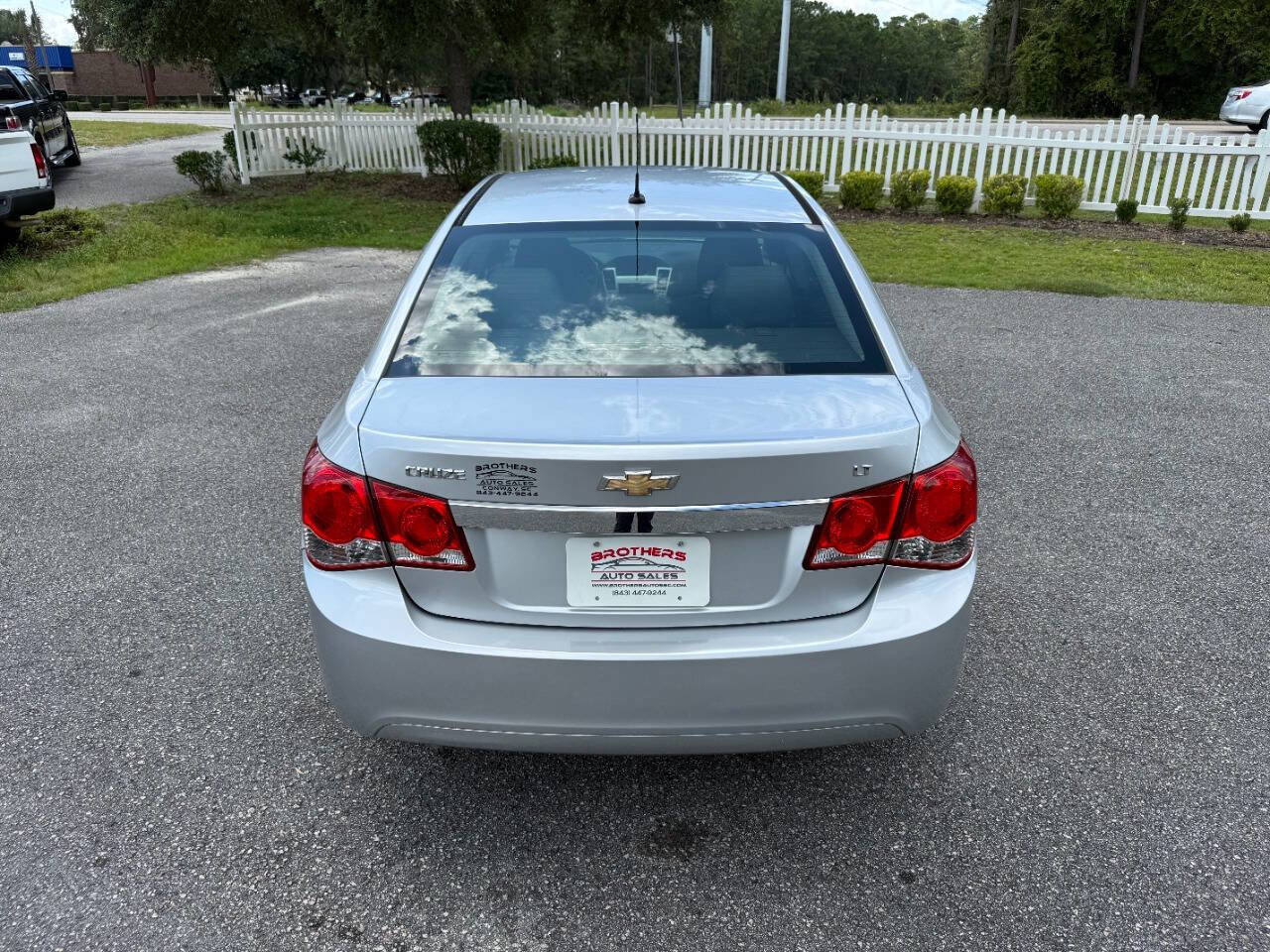 Used 2011 Chevrolet Cruze LT FWD image 5