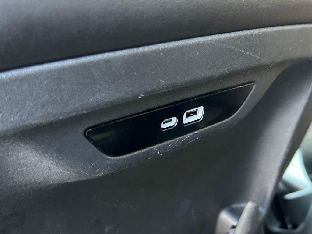 Certified 2024 Chrysler Pacifica Touring-L image 42