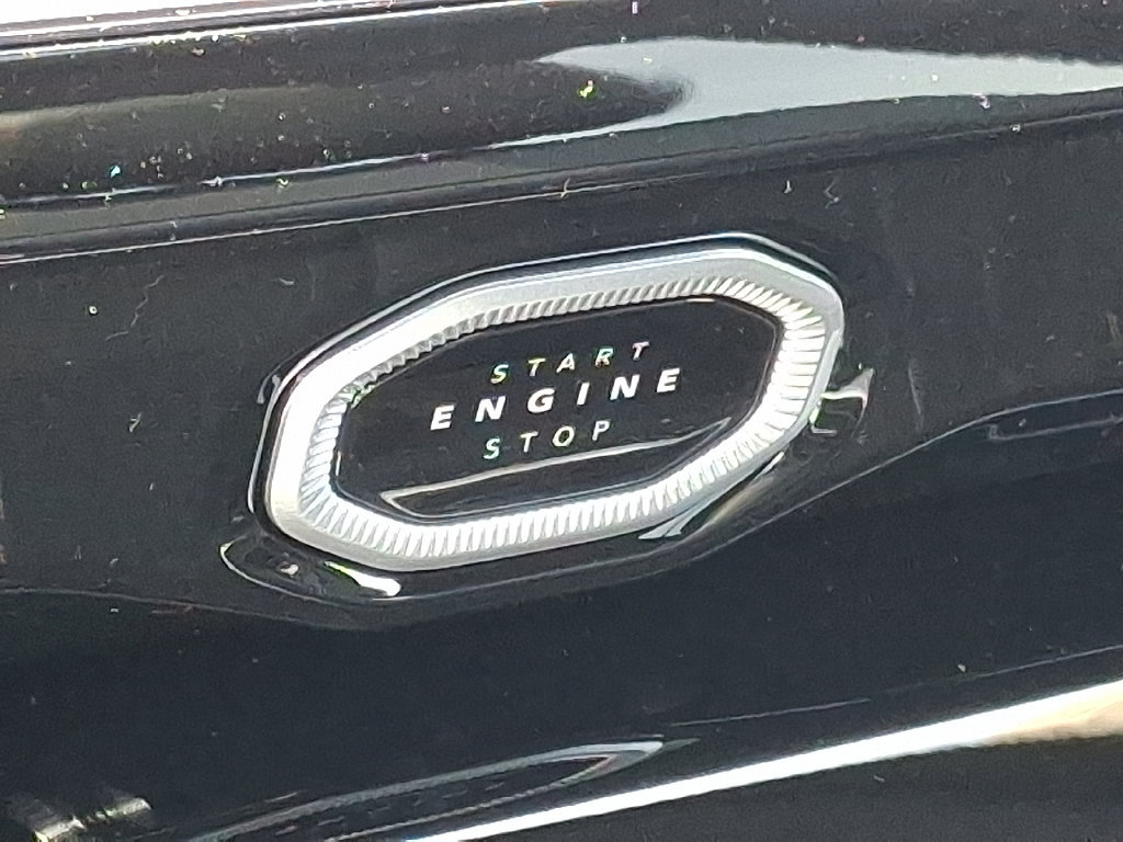 New 2026 Jeep Grand Cherokee L Limited AWD/4WD image 17