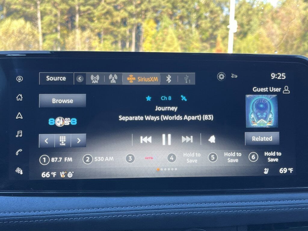 Used 2023 Nissan Ariya image 4